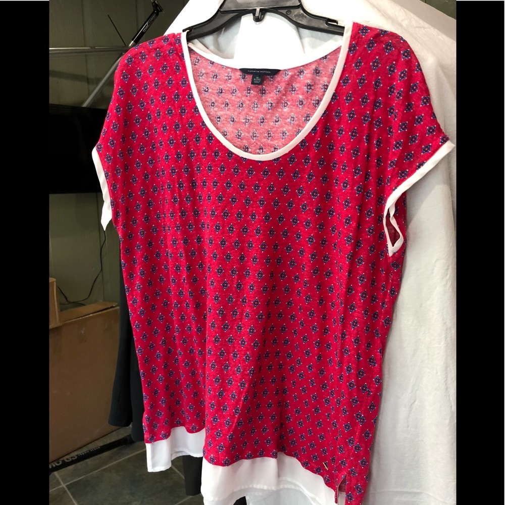 Pretty bandana color top. Lightweight